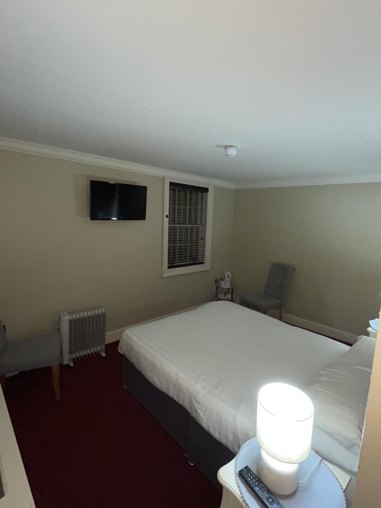 The Commercial Bar & Hotel Chester Bilik gambar