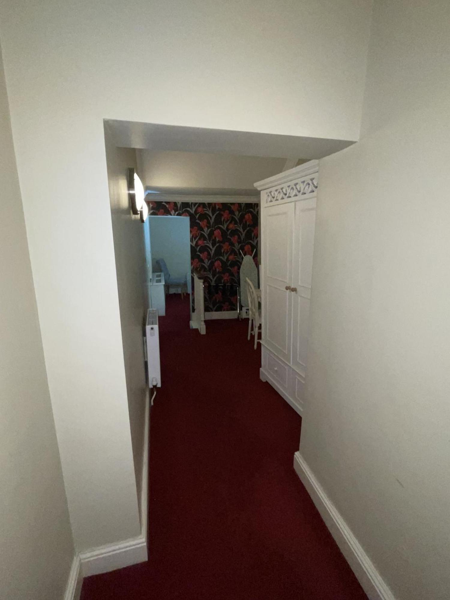 The Commercial Bar & Hotel Chester Bilik gambar